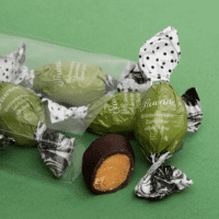 SAWADE - Schokoladen- Ostereier mit Blätterkrokant Füllung - in Zartbitterschokolade - 5 Stück