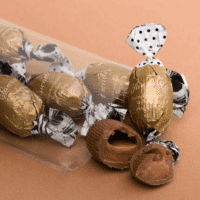 SAWADE - Schokoladen- Ostereier mit Sahnekaramell Füllung - in Vollmilchschokolade - 5 Stück
